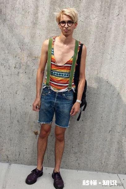 为什么很多搞艺术的人着装都跟大众很不一样