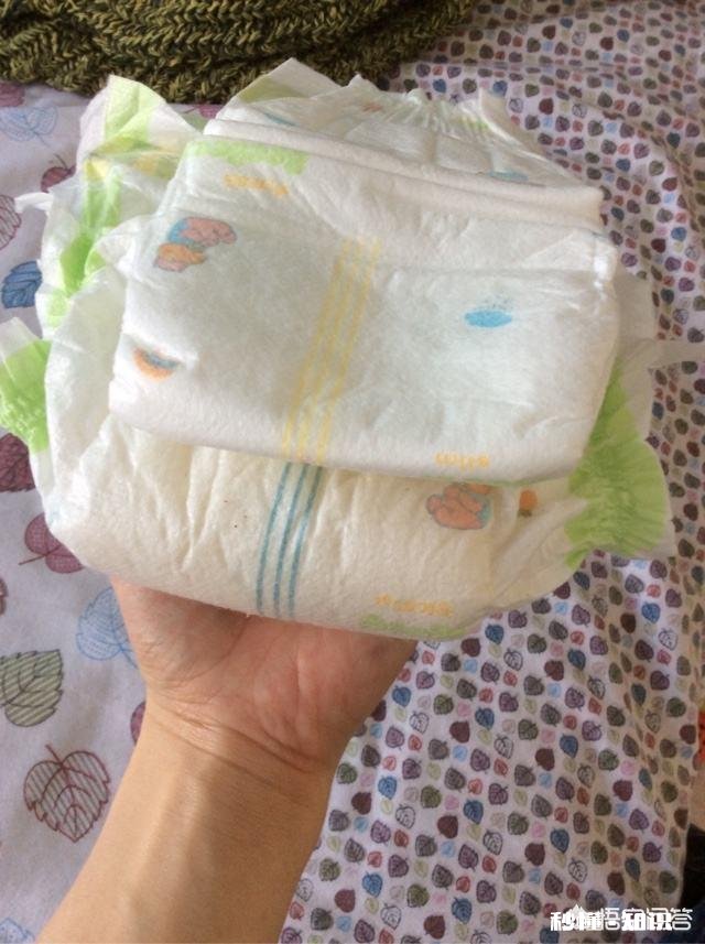 婆婆把小孩用过的尿不湿放在取暖器上烤，烤干了再用，该怎么办