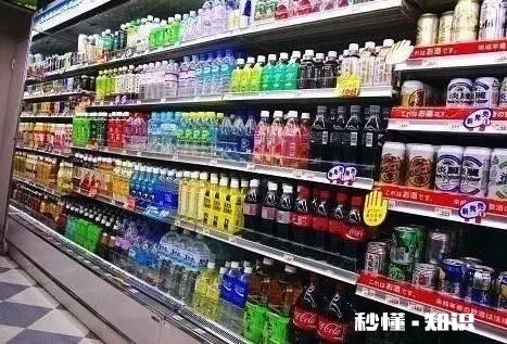 伴随手机电脑的普及，近视的人越来越多，然而近视的人不带眼镜看世界是什么样的