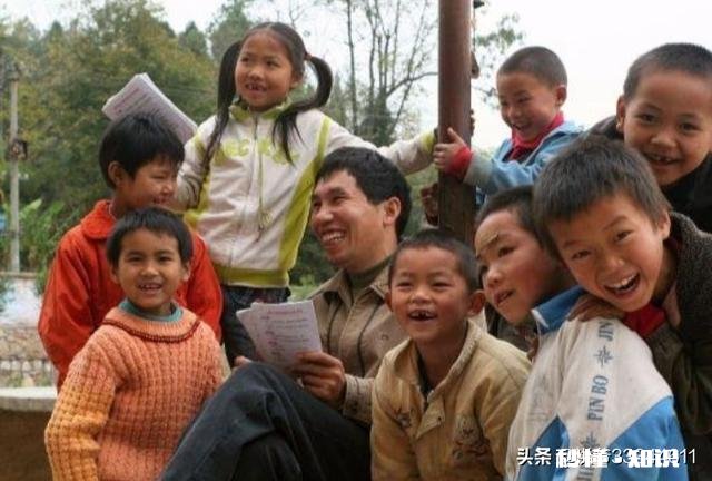 我在A地有教师编制，现在考到了B地，向A地交了辞职报告，不批不给档案，我能自己补一个档案吗