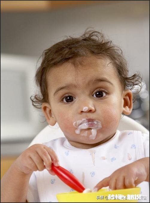 一岁半宝宝晚上老是醒，不让抱也不让喂奶，怎么办