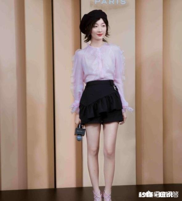 贝雷帽该怎样搭配发型和服装