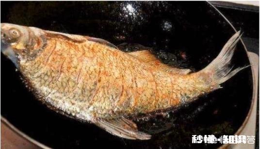 炸鱼防伤鱼皮有什么窍门