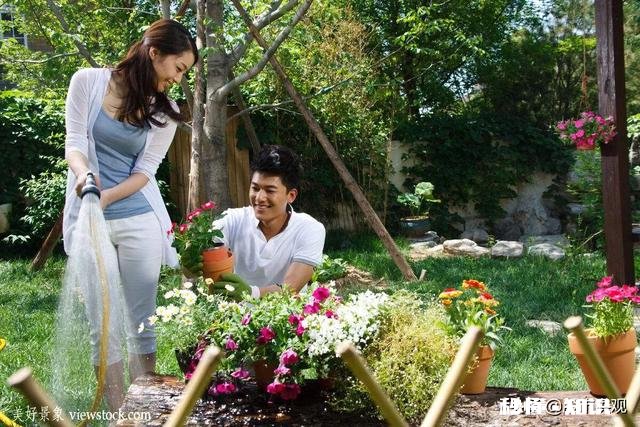 在写字楼里开一家零食店怎么样?会赚钱吗