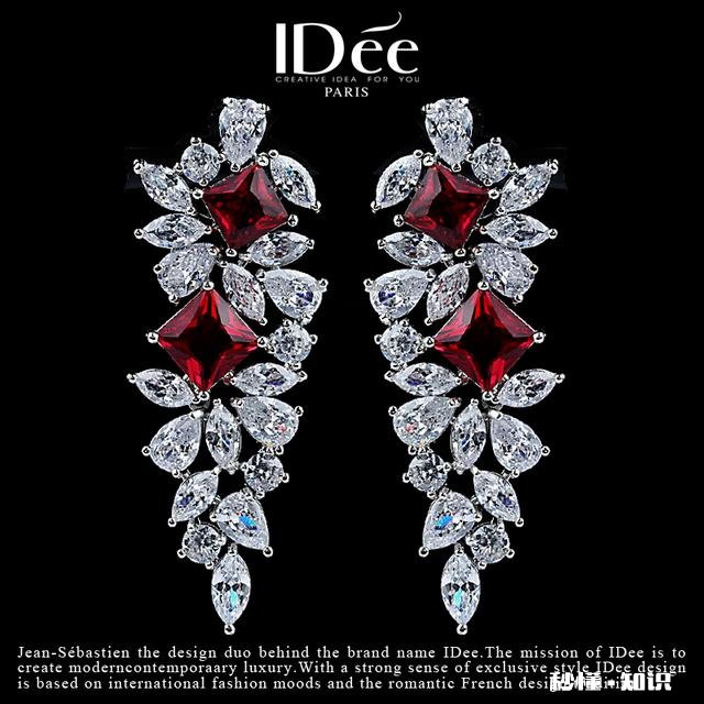 有没有人知道，该给女朋友买什么样的耳饰品或者女人喜欢什么样的耳钉