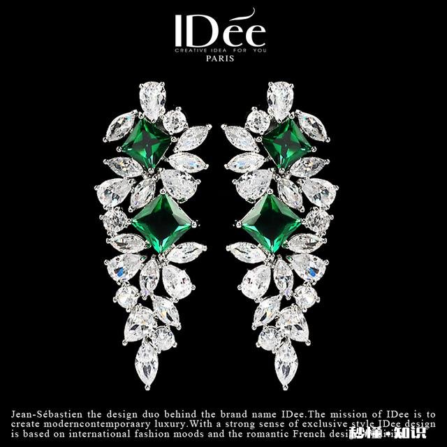 有没有人知道，该给女朋友买什么样的耳饰品或者女人喜欢什么样的耳钉