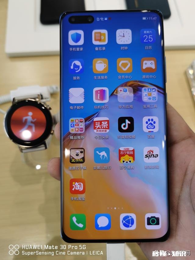 想换一个拍照续航好点的手机，有没有推荐的