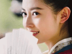 突然间喜欢老看着一个女孩，是不是喜欢上她了