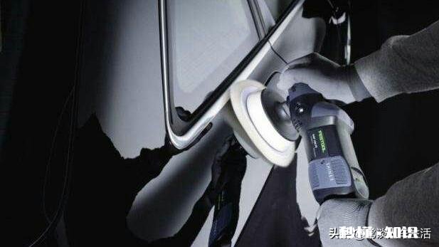 我的车是珍珠白不小心碰上了清洗剂以后变色了洗不掉这个怎么办