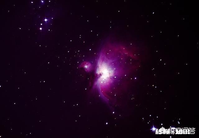 为什么人眼晴能一下就能看到几十亿光年的星星