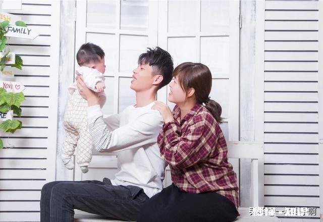 八九年属蛇的，现在都什么状况，结婚没