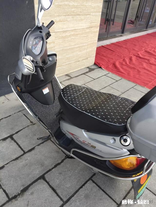 有没有踏板摩托车，价格便宜质量又好的，价格在3000以内的最好