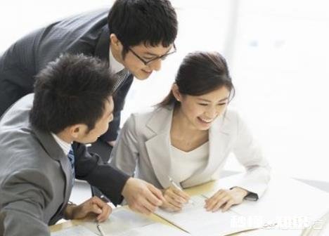 经历少，阅历少那么到底达到什么程度才算得上经历丰富