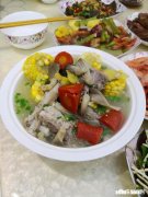 在四川，家里多数人不吃辣椒，年夜饭做些什么菜好