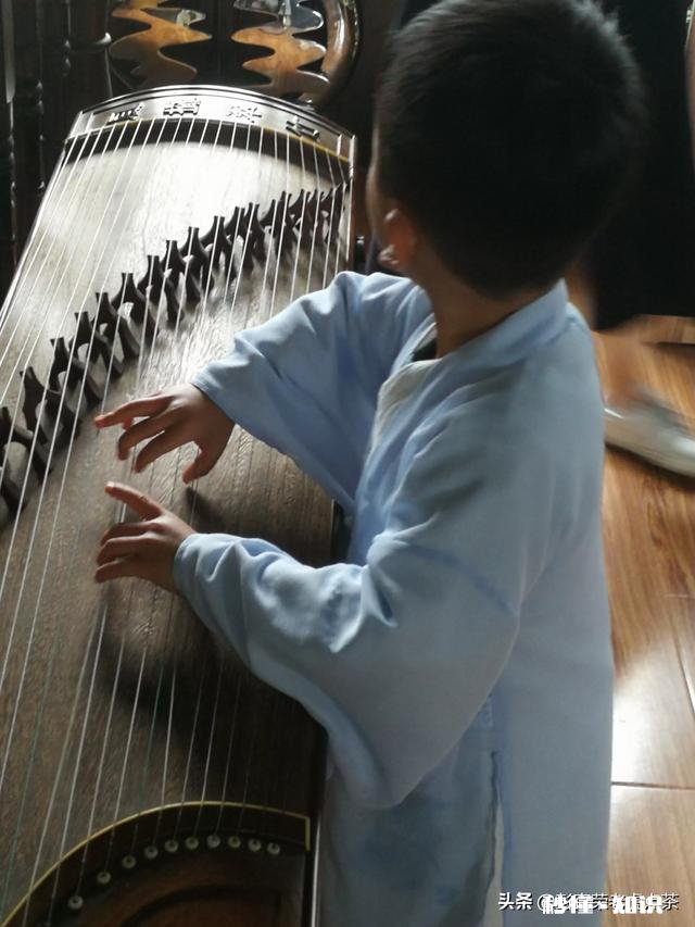 什么东西看的到,摸不到