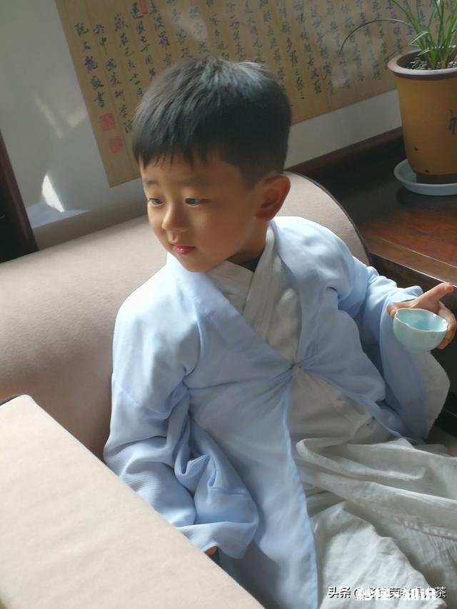 什么东西看的到,摸不到