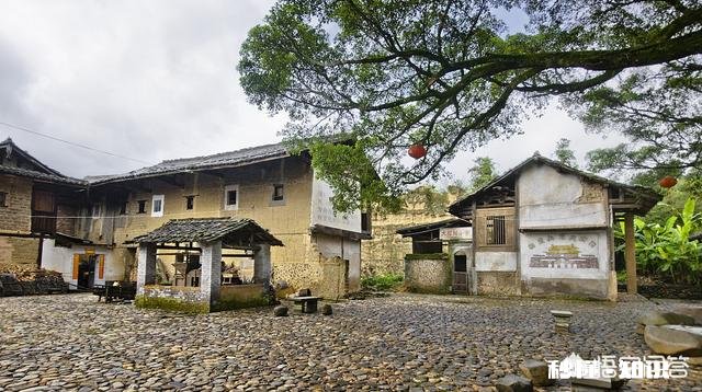 宅基地本村内流转，可以翻建吗