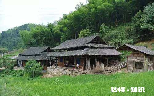 宅基地本村内流转，可以翻建吗