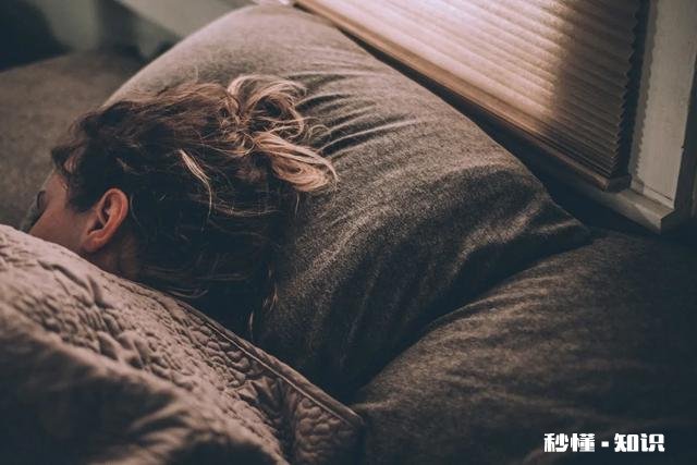 总是失眠是怎么回事