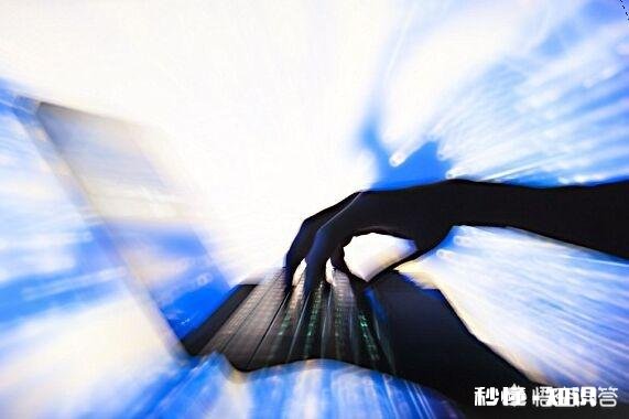 请问,员工因为品行的问题被辞退后,因为工作不顺利在网上发表对我公司的不当言论怎么办