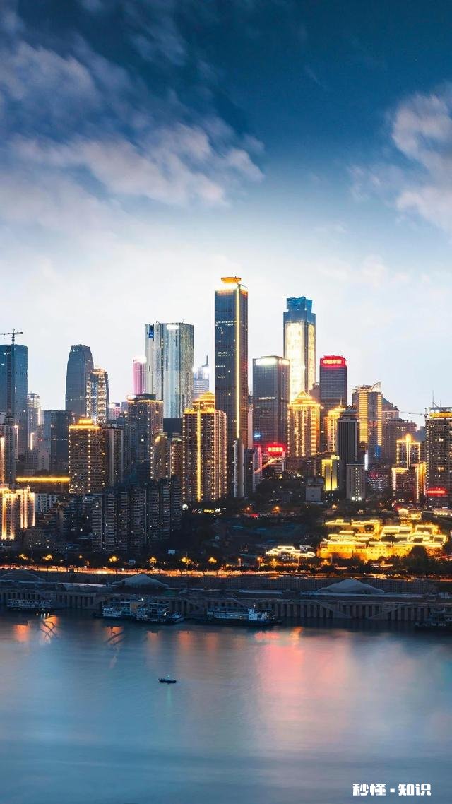 女儿想考编制，现在在代课，是边代课考呢还是上全封闭班呢