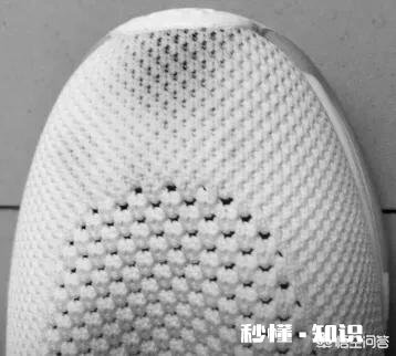 白色的鞋怎么清理干净