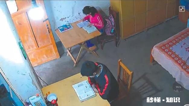 如何看待夫妻“北漂”十年，在四川老家安监控“陪”留守孩子和父母