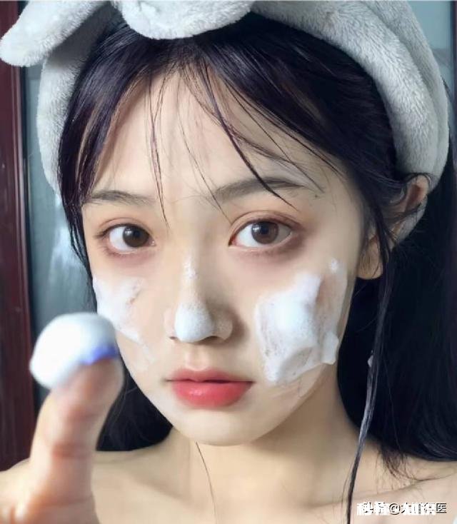 痘痘敏感肌,怎么护肤好