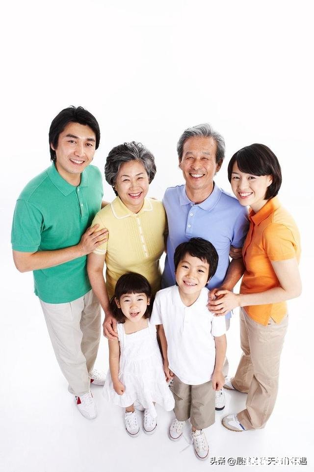 在一个家庭中，到底是亲子关系重要还是夫妻关系重要