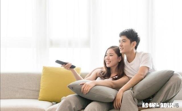 在一个家庭中，到底是亲子关系重要还是夫妻关系重要