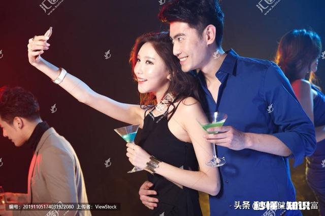 有家的女人喜欢跟别的男人吃饭是什么心态