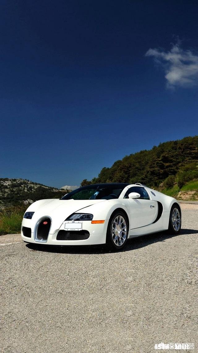 每个人这一生都会遇到两个人,一个在身边,一个在远方,远方的该思念吗