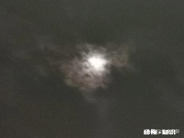 中秋节了，敢不敢晒晒你们那边的月亮