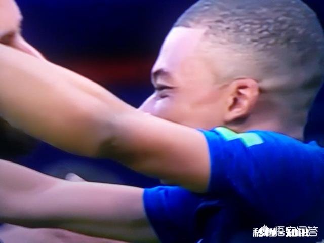 姆巴佩独造三球送走梅西，他能接班梅罗吗