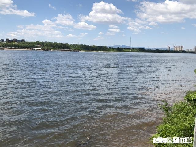 你觉得一生之中必须去过哪些地方才算不遗憾