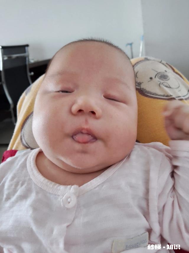 给孩子买婴儿用品,营业员说母乳不如奶粉有营养,是真的吗
