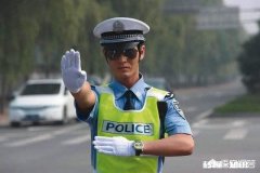 梅江：偷小货车为兜风，花季少年被刑拘, 你怎么看