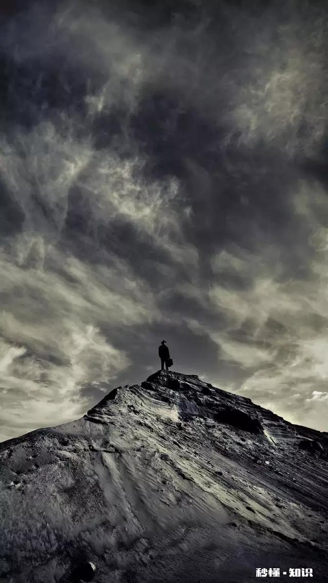 有没有黑白色系的简约壁纸分享