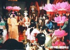 《红楼梦》中贾府过元宵节都有哪些好玩的