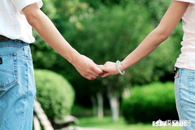 深夜时思念异地的男友，应该怎么办