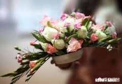 买回家的鲜花怎么样才能保持长时间不枯萎