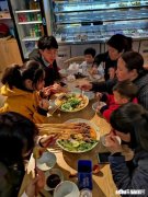 卖麻辣烫挣钱吗