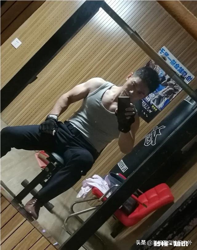 怎样才算有马甲线