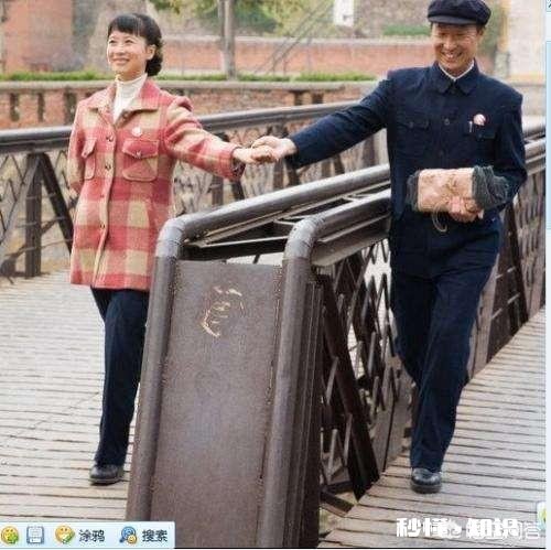 城里儿媳妇生小孩，农村公婆把一年的辛苦钱全给了儿媳妇，现在儿媳妇还是不高兴，该怎么办