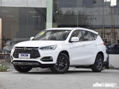 想买一辆10万以下的手动挡车，配置要中高配的，有什么推荐吗