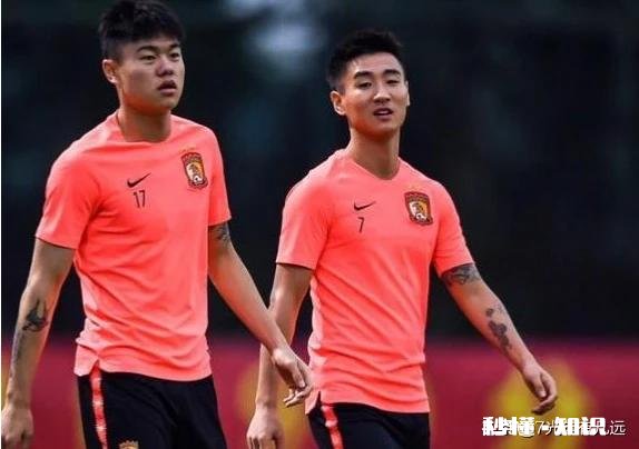 恒大一纸罚单开创中超的先河，名记评2大国脚啥也没干，这技术操作，你怎么看