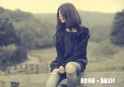 出生被生父母嫌弃是女孩,被送走,养父母对自己又不好,怎么办