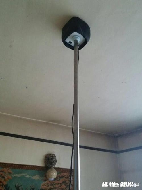 经常剁肉馅楼下不满意说要安装顶楼器，楼下的做法合理吗