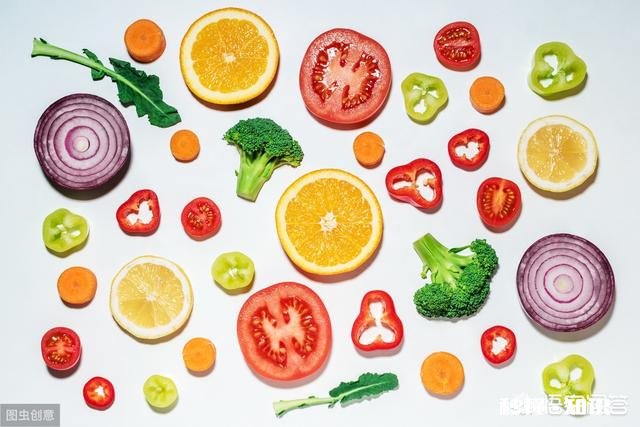 怀孕初期都应该吃什么对胎儿发育有帮助什么时候开始喝含DHA的孕妇奶粉