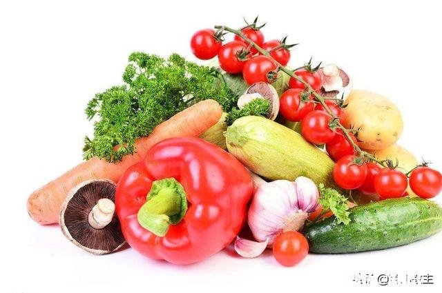 怀孕初期都应该吃什么对胎儿发育有帮助什么时候开始喝含DHA的孕妇奶粉